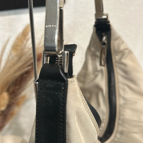 Gucci  beige Nylon Large Hobo Handbag - Picture 5 of 13